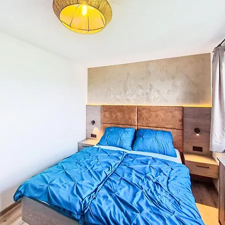Schoeser By Interhome