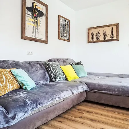Schoeser By Interhome Apartamento Weerberg