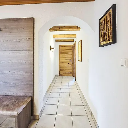 Schoeser By Interhome
